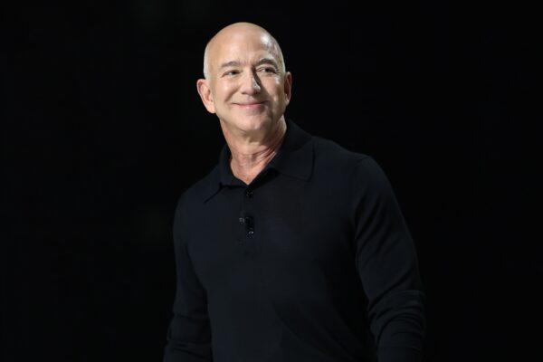 La nueva empresa de Jeff Bezos compra una startup de agentes de IA autónomos