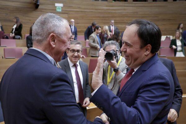 "Descubre el Futuro y el Pasado de la Comunidad Valenciana: Análisis de 'Y si' y 'Pos ya que'"
