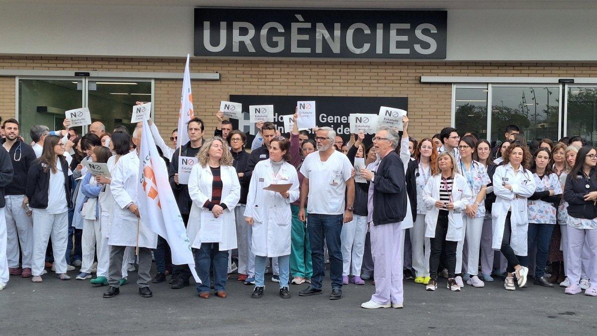 Médicos de Castellón se unen a la huelga nacional en protesta por el nuevo Estatuto Marco de Mónica García