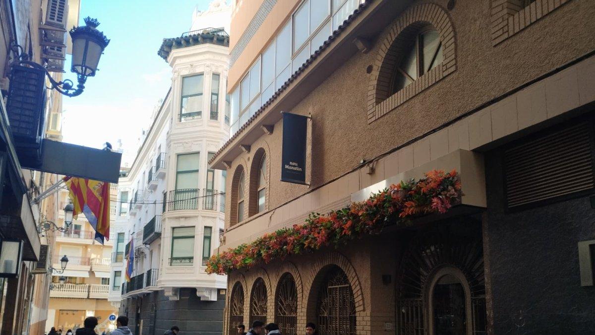 Alicante honra al destacado restaurador Vicente Castelló con una nueva calle en su nombre