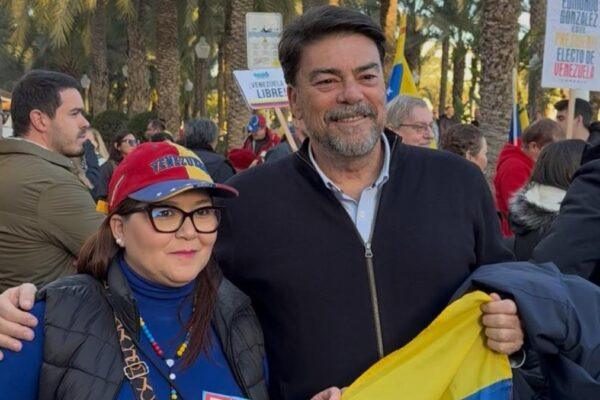 El alcalde de Alicante celebra a María Corina Machado y a la comunidad venezolana de 7.200 residentes en la ciudad
