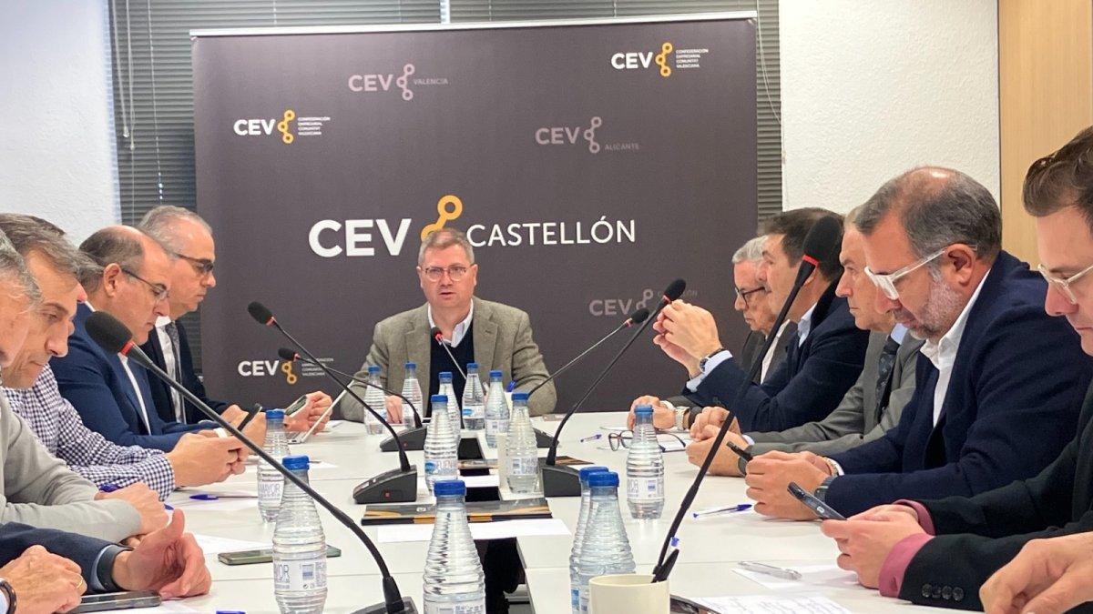 CEV Castellón advierte: El nuevo EU ETS y recortes en cogeneración amenazan la viabilidad del clúster cerámico