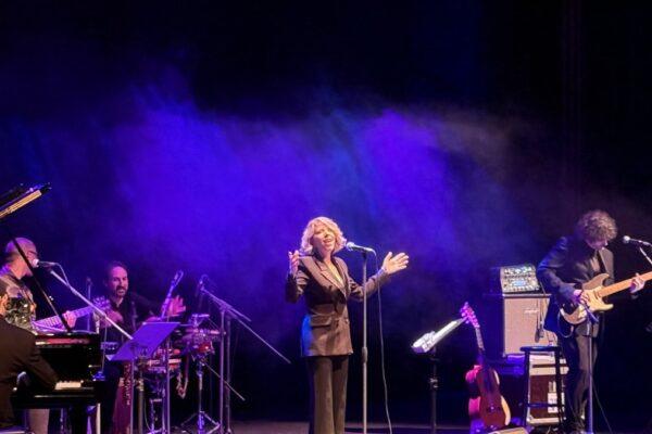 Sole Giménez Deslumbra con un Concierto Inolvidable en L'Auditori de La Nucía