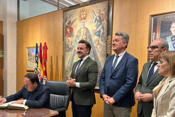 Implantación del E TRAM: Ruz y Pérez Llorca impulsan el Sistema Metropolitano de Transporte en Elche