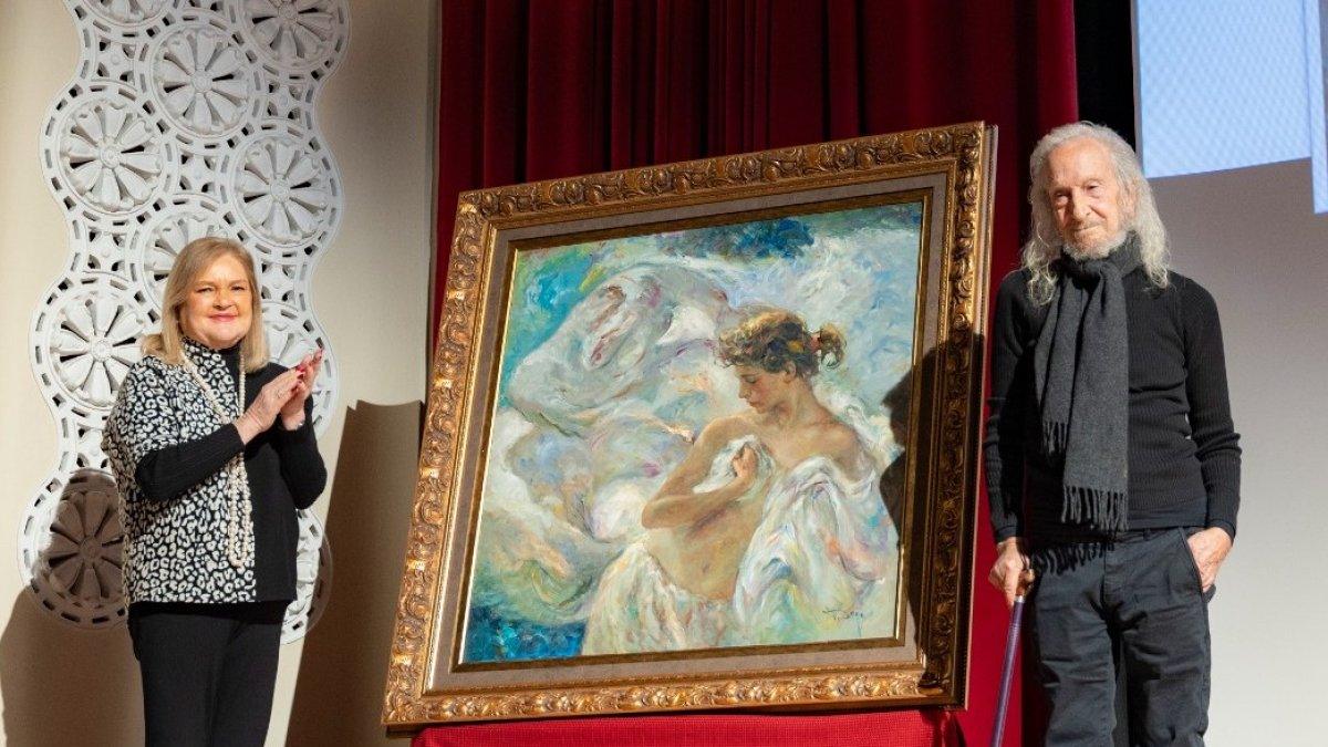 Pepe Royo, el renombrado pintor valenciano, dona su obra "Mítica" al Ateneo Mercantil de Valencia