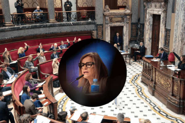 Valencia exige la destitución de Pilar Bernabé por encubrir denuncias contra Paco Salazar