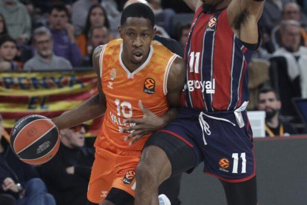 Valencia Basket Conquista el Roig Arena: Victoria sobre Baskonia con un 91