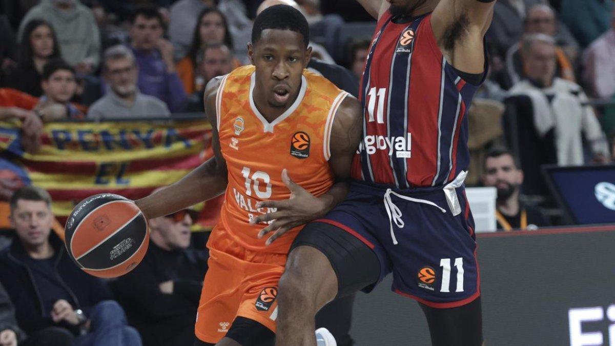 Valencia Basket Conquista el Roig Arena: Victoria sobre Baskonia con un 91