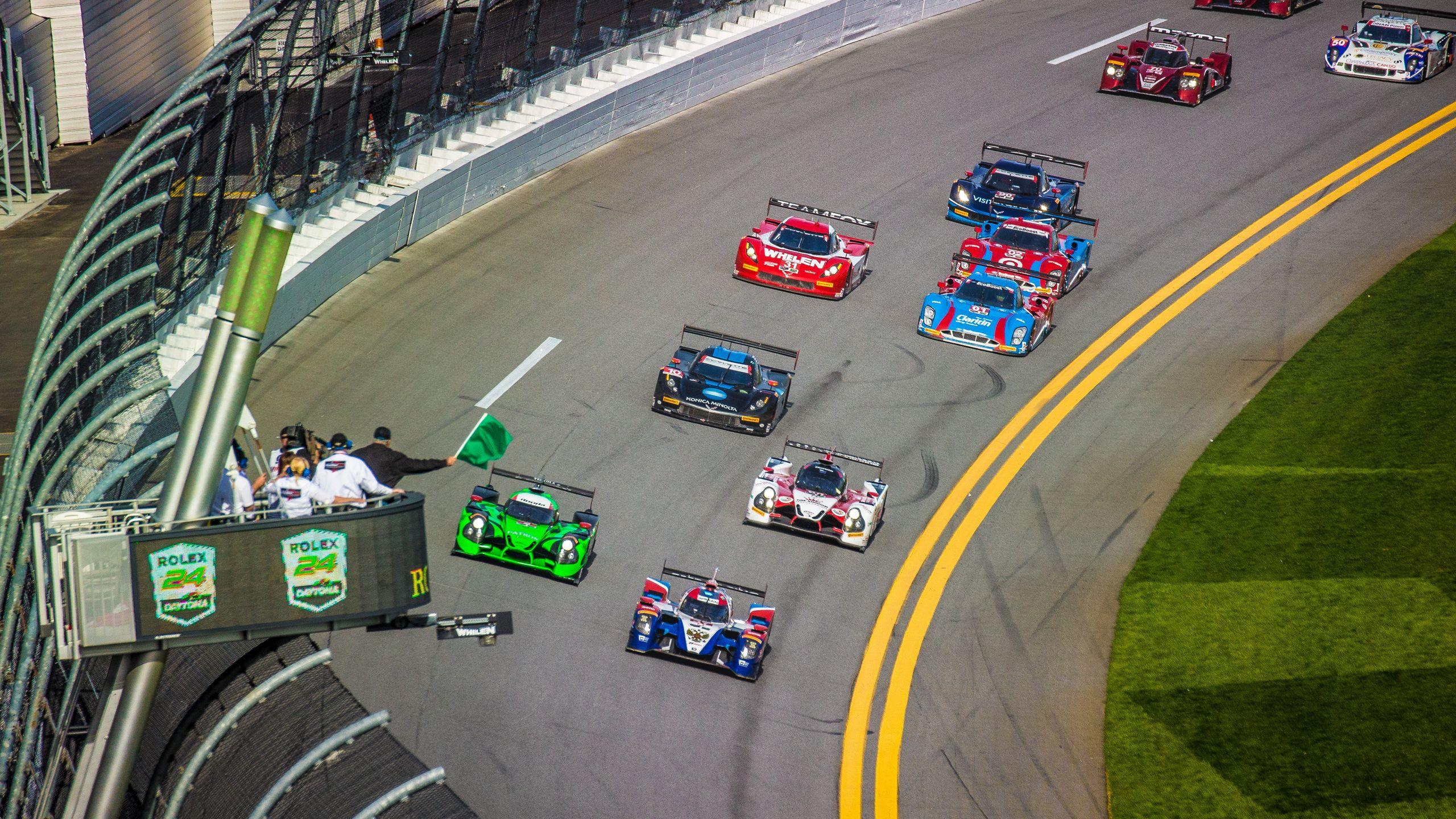 Descubre cómo la IA y los datos transforman las 24 Horas de Daytona, la carrera de resistencia más desafiante del mundo