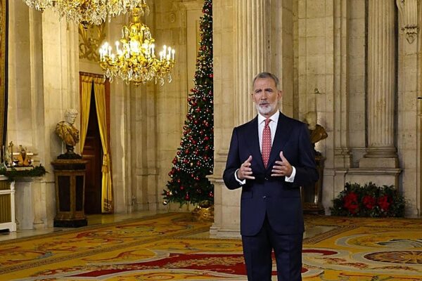 Descubre un Formato Innovador y un Espacio Histórico para tu Discurso Más Emotivo