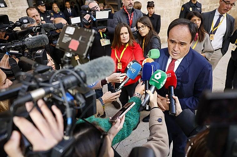 Pérez Llorca asume la presidencia de la Generalitat: un nuevo capítulo en la política catalana