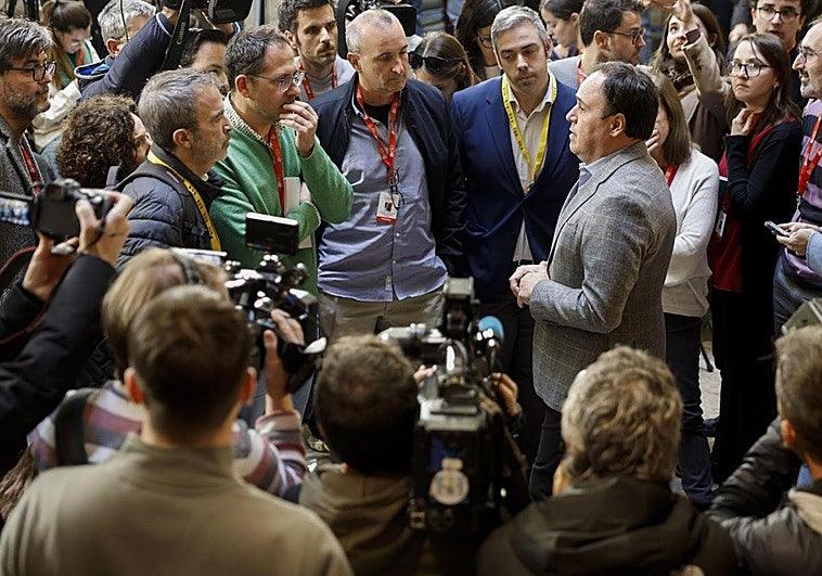 Pérez Llorca contempla reemplazar a Mazón en el PPCV antes de Navidad: ¿Qué cambios se avecinan?