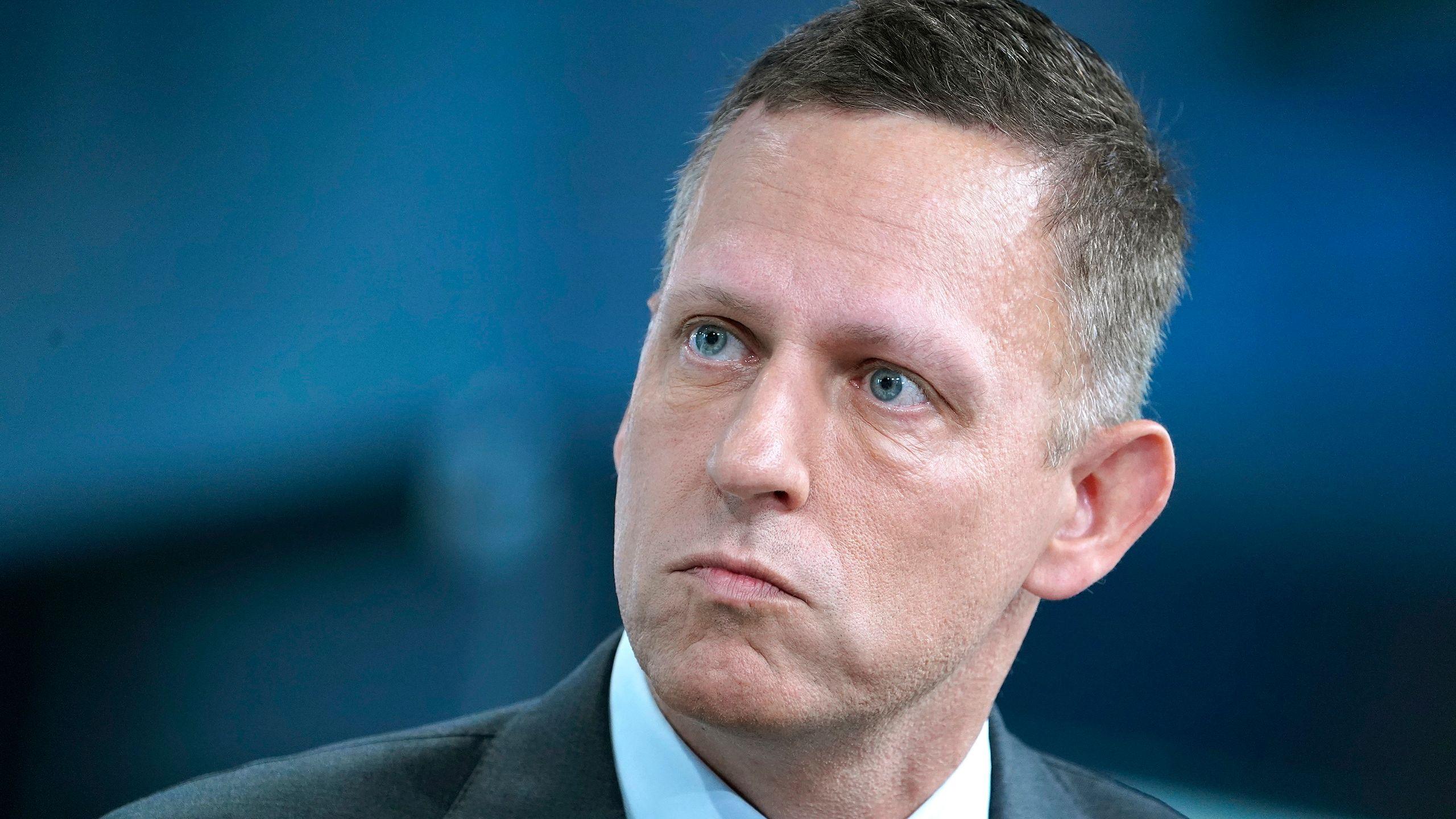 Interpretación de la venta de acciones de Nvidia por Peter Thiel: Claves para invertir en Microsoft