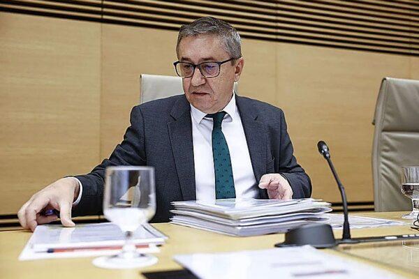El conseller de Educación reconoce su error al abandonar la oficina durante la dana: «No contábamos con la información adecuada»