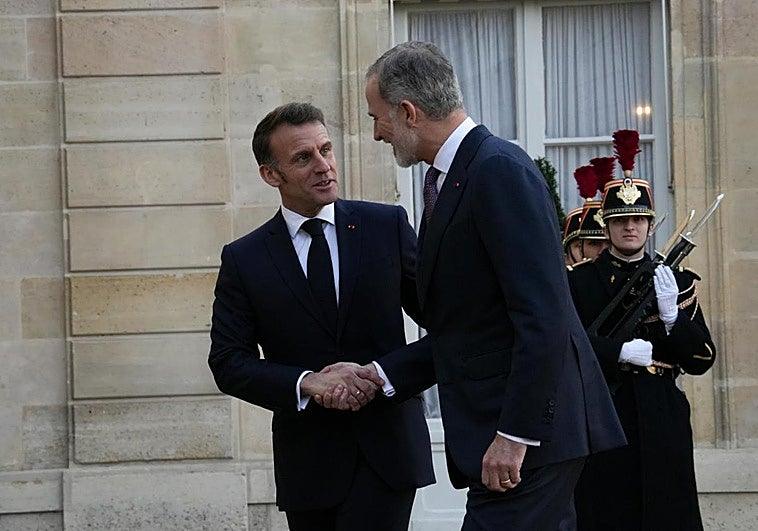 El Rey de España Realiza su Primera Visita al Palacio de Versalles Desde 1905: Un Momento Histórico