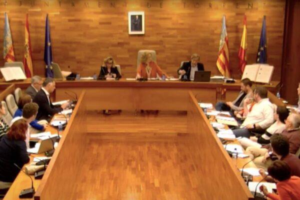 PSPV y Compromís de Torrent: La moción sobre la cuestión de confianza carece de valor jurídico, un duro revés político
