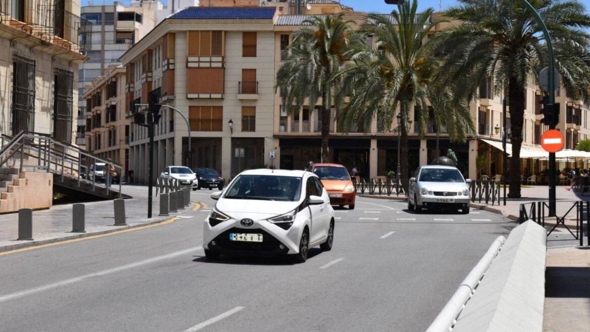 Elche Implementa la Primera Fase de Zona de Bajas Emisiones con Excepciones Importantes desde Hoy
