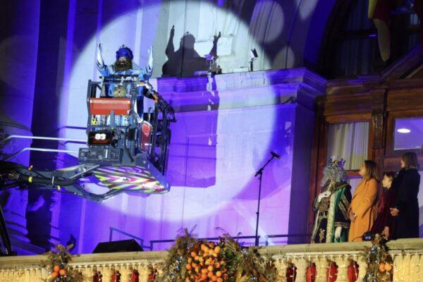 Descubre la impresionante Cabalgata de Reyes Magos 2026 en Valencia: Más de 1.300 participantes te esperan