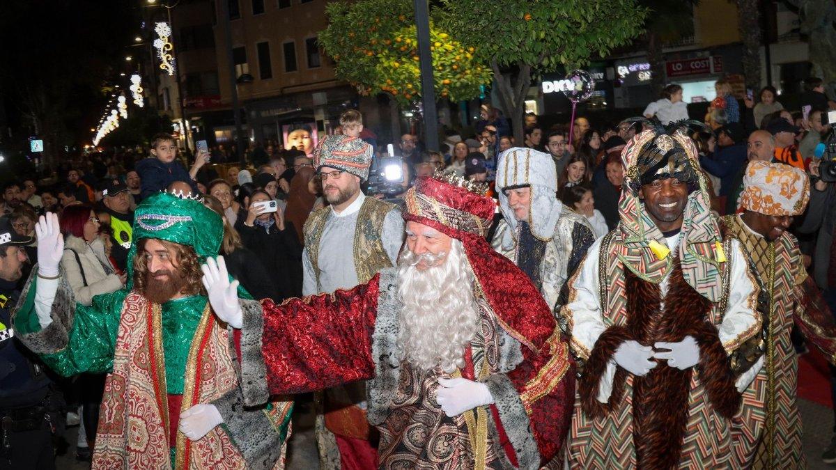 Cabalgata de Reyes de Torrent se adelanta a la mañana del martes por pronóstico de lluvias