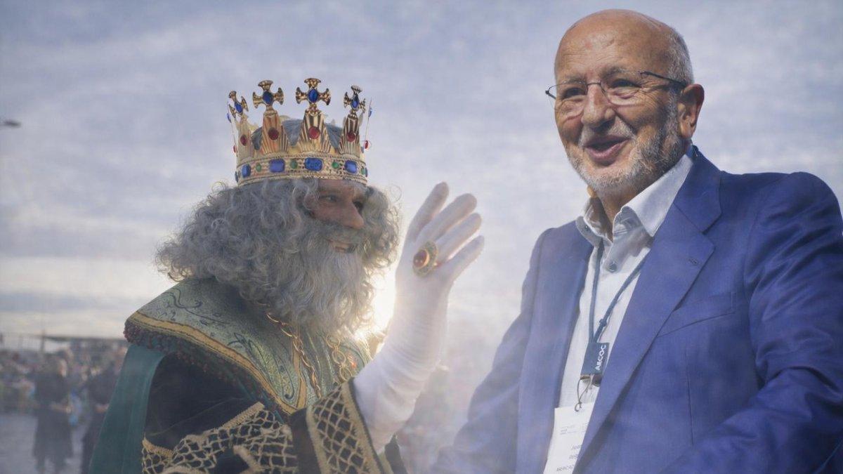 Descubre la Historia de los Reyes Magos en Valencia: Desde Juan Roig hasta el Jefe de Bomberos