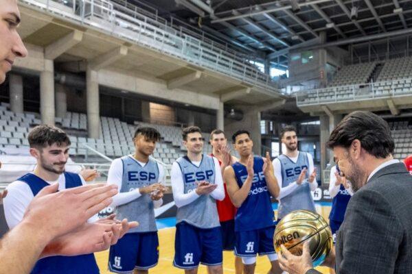 Grandes Ligas de Baloncesto y Balonmano: Preparativos en los Pabellones Deportivos de Alicante