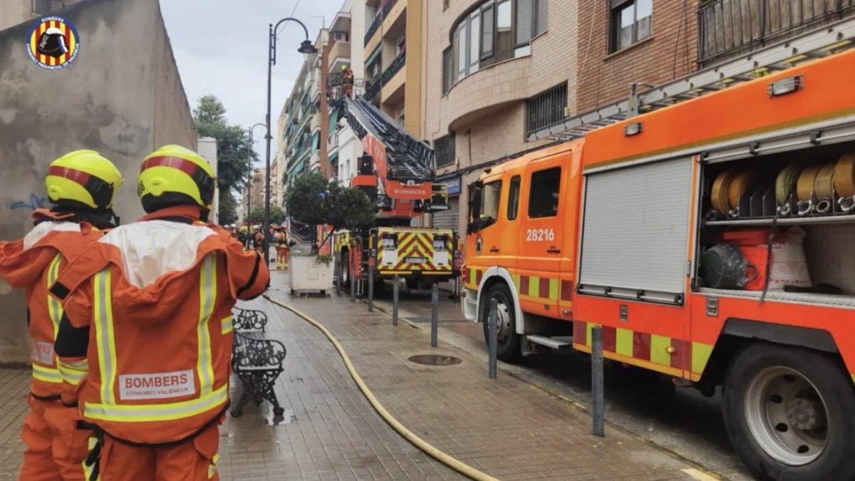 Derrumbe de vivienda en Quart de Poblet: Seis personas desalojadas por emergencia estructural