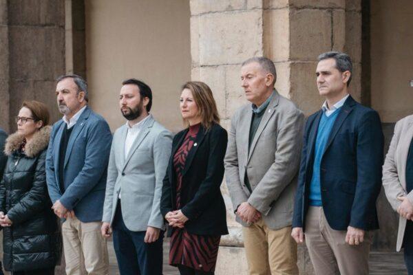 Castellón Rinde Homenaje a las Víctimas del Tragedia del Tren de Córdoba con Minuto de Silencio y Duelo Oficial