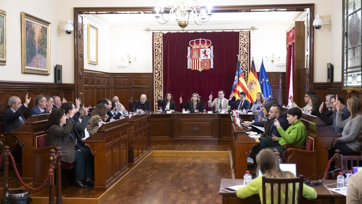 Diputación de Castellón Destina 15,2 Millones para Impulsar la Liquidez Municipal en su Primer Pleno de