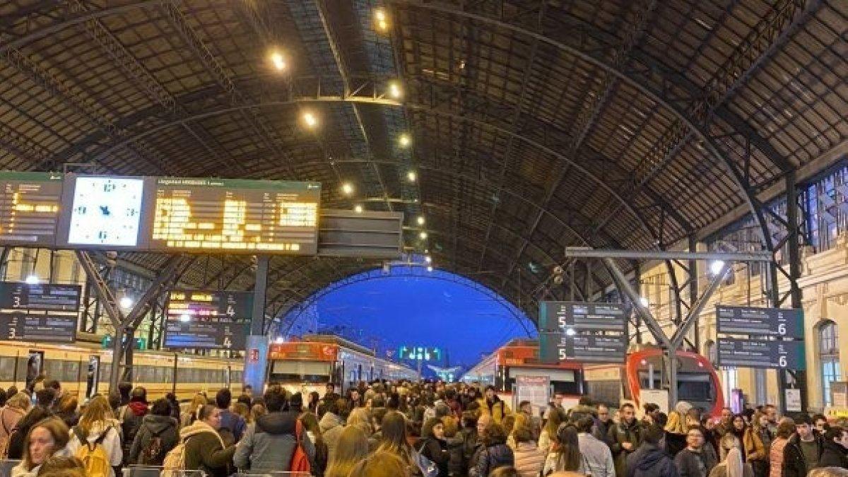 Valencia solicita auditoría urgente para Cercanías y AVE tras deterioro del servicio y recientes accidentes