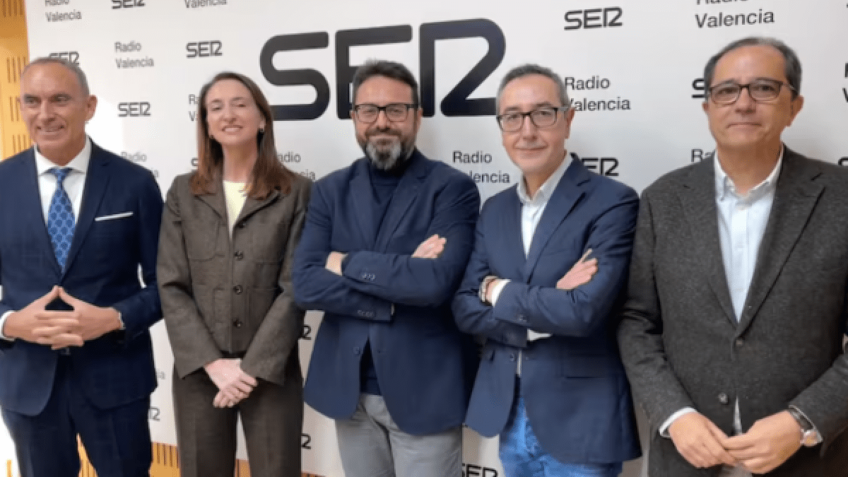 Cuatro Candidatos Compiten por la Dirección de la Universitat de València: Propuestas de los Aspirantes a Rector