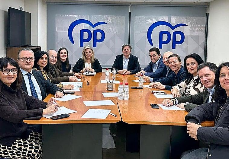 PP presenta a Fopa los ejes clave del Plan Nacional de Vivienda de Feijóo