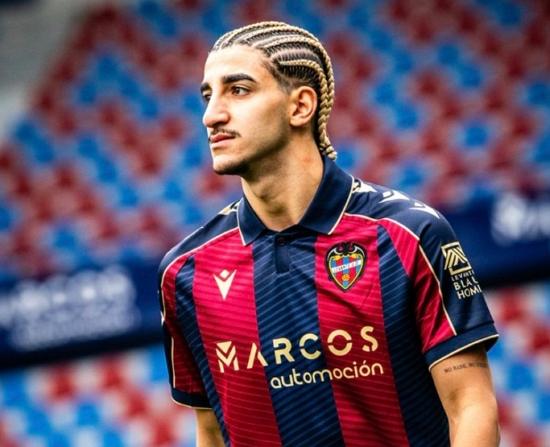 Insultos a Tay Abed el Jugador Judío del Levante UD