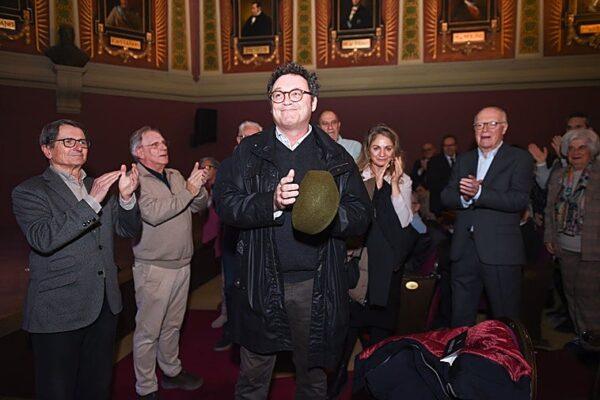 García Ortiz regresa en un emotivo homenaje tras su condena del Supremo