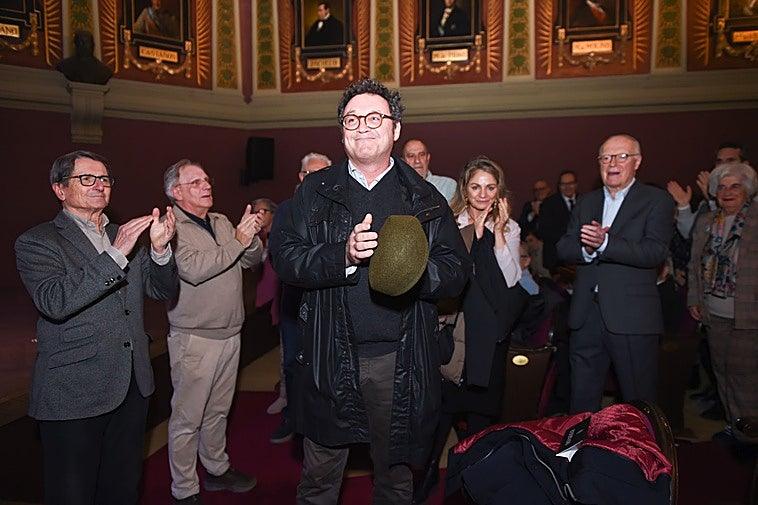 García Ortiz regresa en un emotivo homenaje tras su condena del Supremo