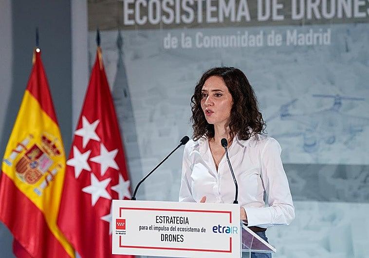 Ayuso otorga la Medalla Internacional de Madrid a EE. UU. como símbolo del faro del mundo libre