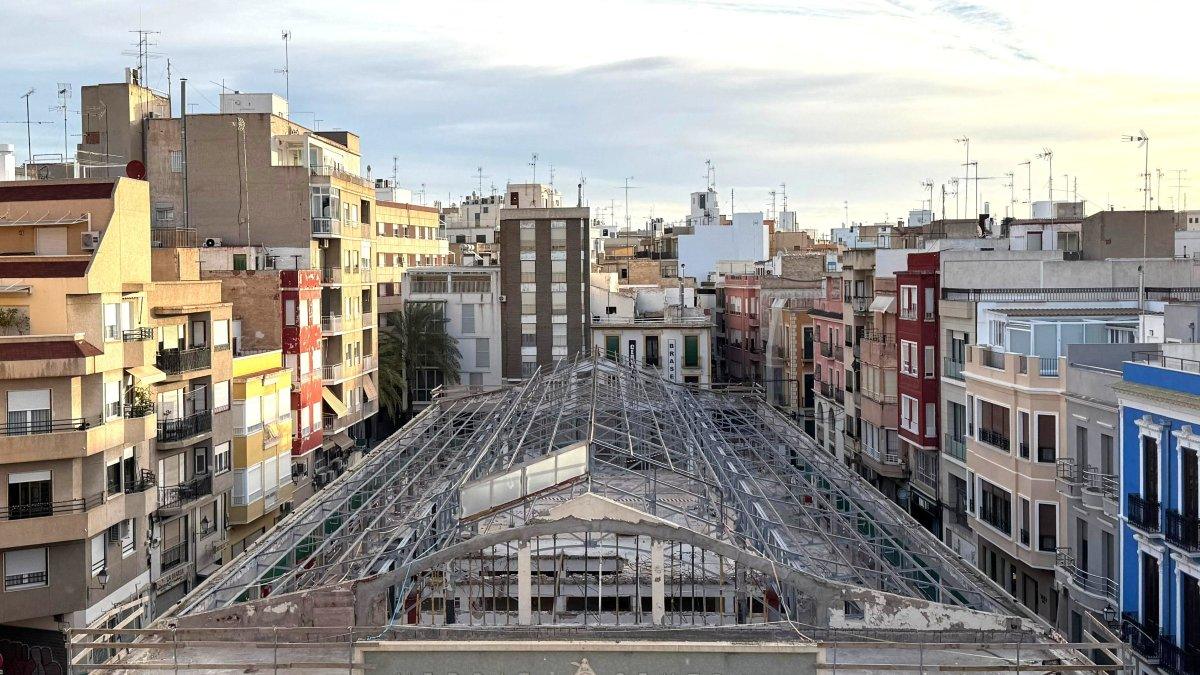 Transformación del Mercado Central de Elche: Adiós al Fibrocemento y Avances en su Rehabilitación Integral