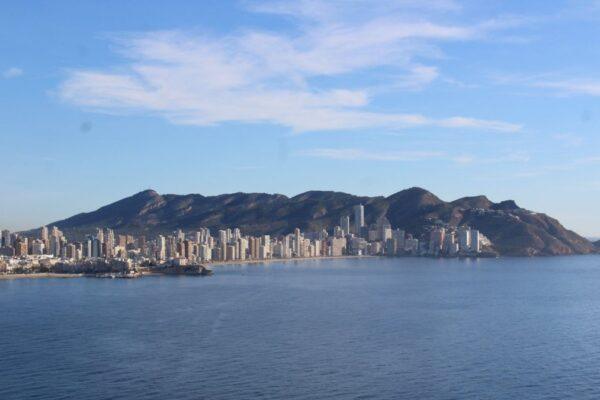Benidorm Negocia el Pago de Más de 283 Millones de Deuda de Serra Gelada