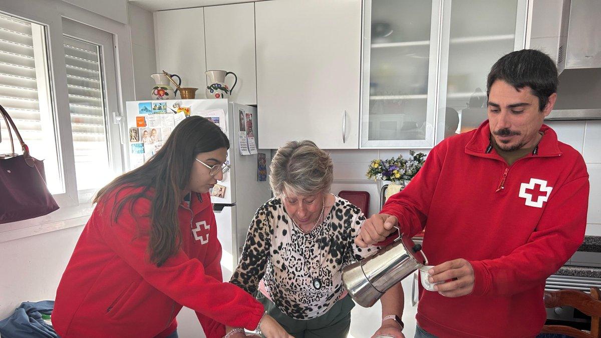 Elche Implementa el Innovador "Código NES" para Combatir la Soledad en Personas Mayores