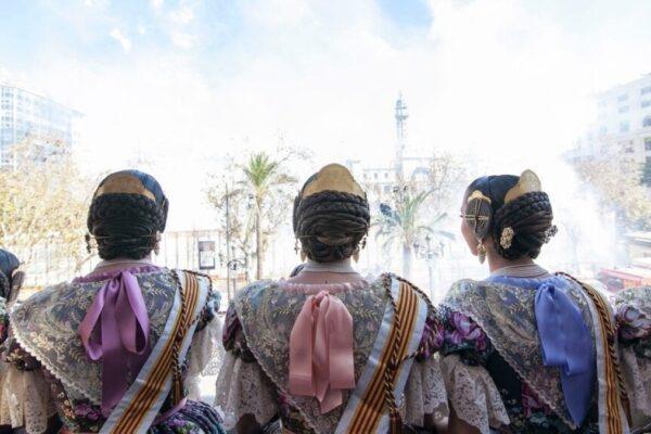 Calendario Completo de Mascletades, Castillos, Cabalgatas y la Nit de Foc en las Fiestas