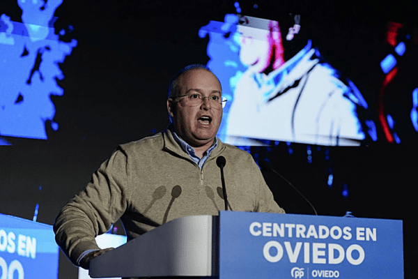 Tellado deja al PSOE en la cuerda floja y critica la actitud "macarra" de Marlaska en el caso del DAO