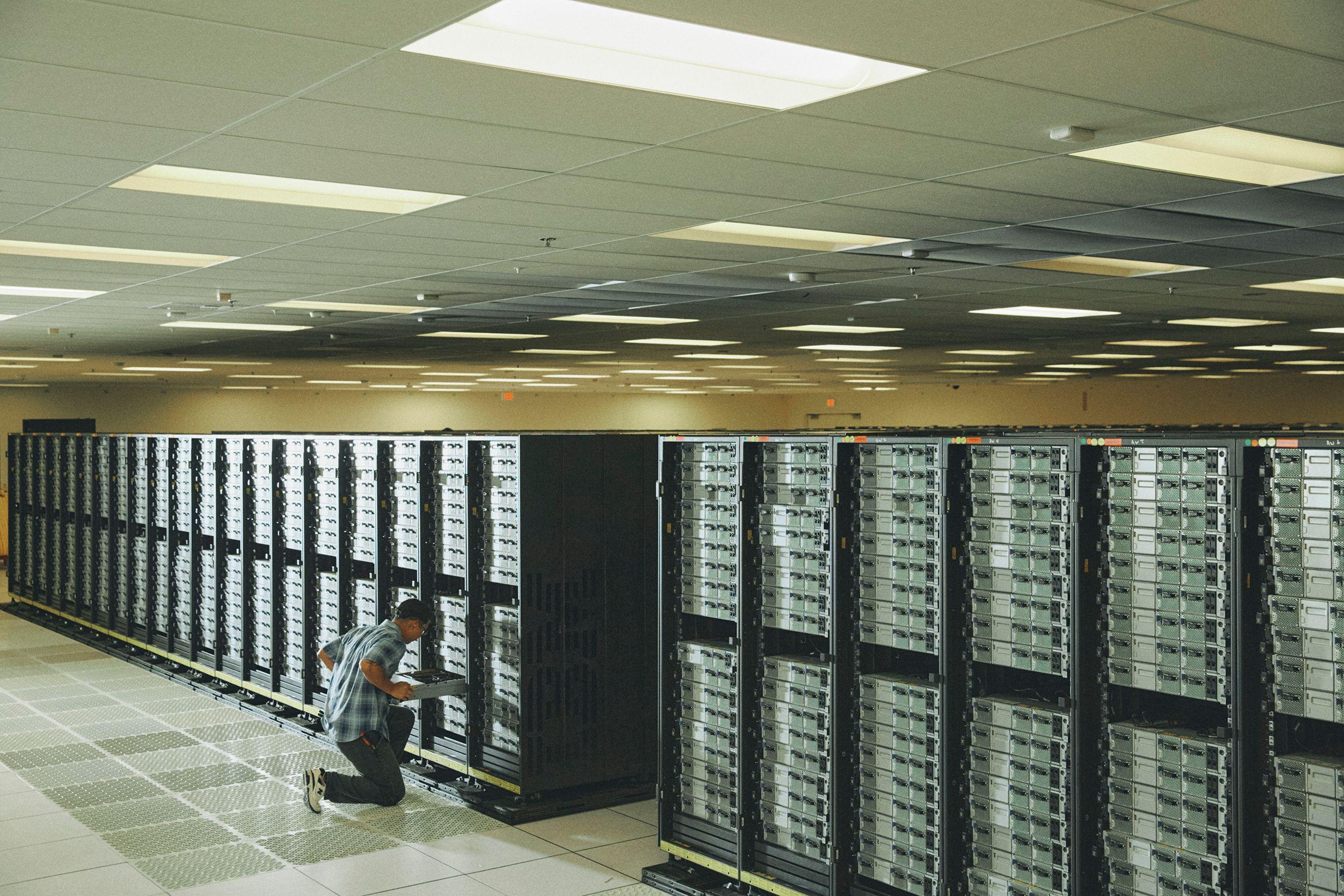 Desmantelamiento de una Supercomputadora de 325 Millones: Desafíos y Complejidades Inesperadas