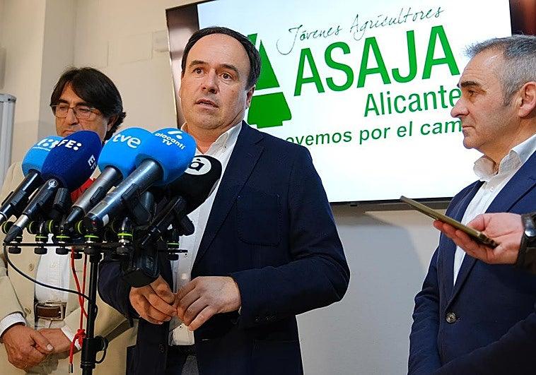 Llorca defiende a Barcala: «La gestión del alcalde no ha causado inconvenientes»