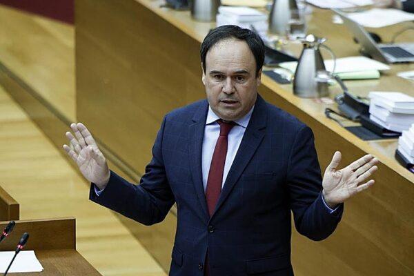 Llorca respalda al Consell en la investigación de trato privilegiado en las VPP de Alicante: «Detectamos a jetas involucrados»