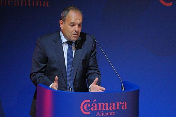El PSOE alerta sobre el 88% de los ingresos de la Cámara de Alicante provenientes de fondos públicos