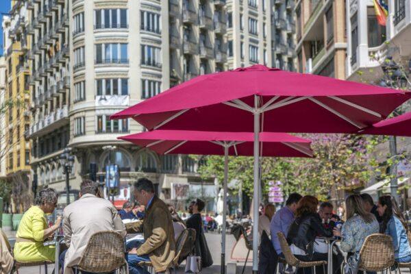 Aumento en la Facturación de la Hostelería Valenciana Durante las Fallas: ¿Por Qué No se Refleja en Mayores Beneficios?