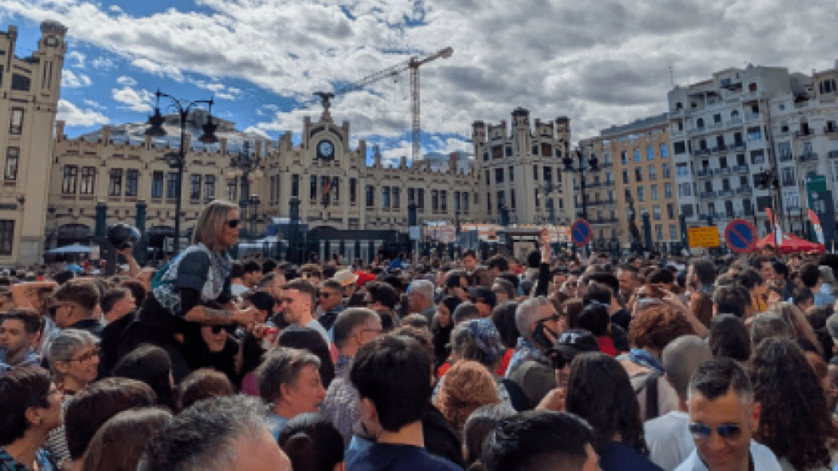 Mus interviene ante el último error de Óscar Puente que deja a los usuarios de Fallas en la periferia sin apoyo