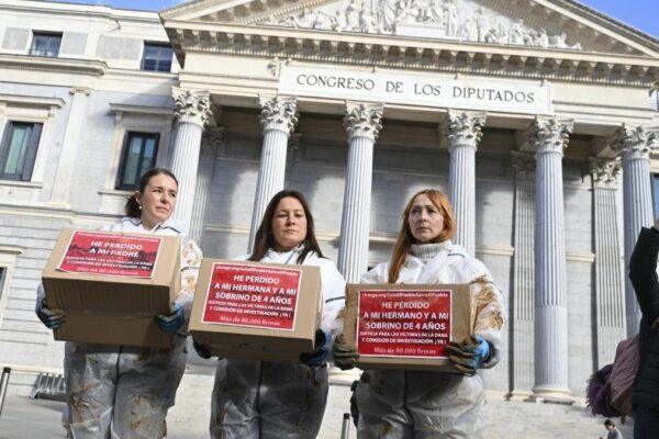 Familiares de víctimas de la DANA exigen justicia y protestan por la falta de investigación al Gobierno de Sánchez