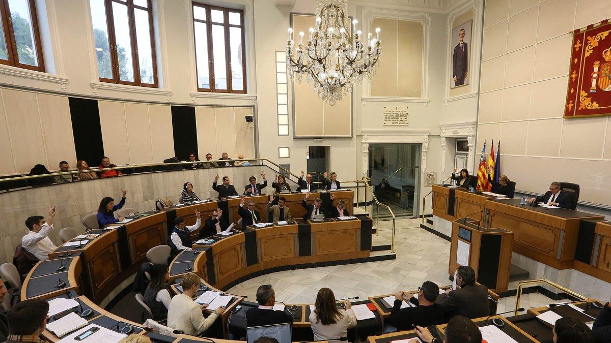 Diputación critica al PSOE por vincular ayudas al empleo con Bonos Comercio: "Lamentable y partidista"