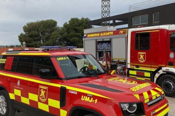 Incendio en Orihuela: Tres personas intoxicadas y extracción mecánica de humo en una vivienda baja