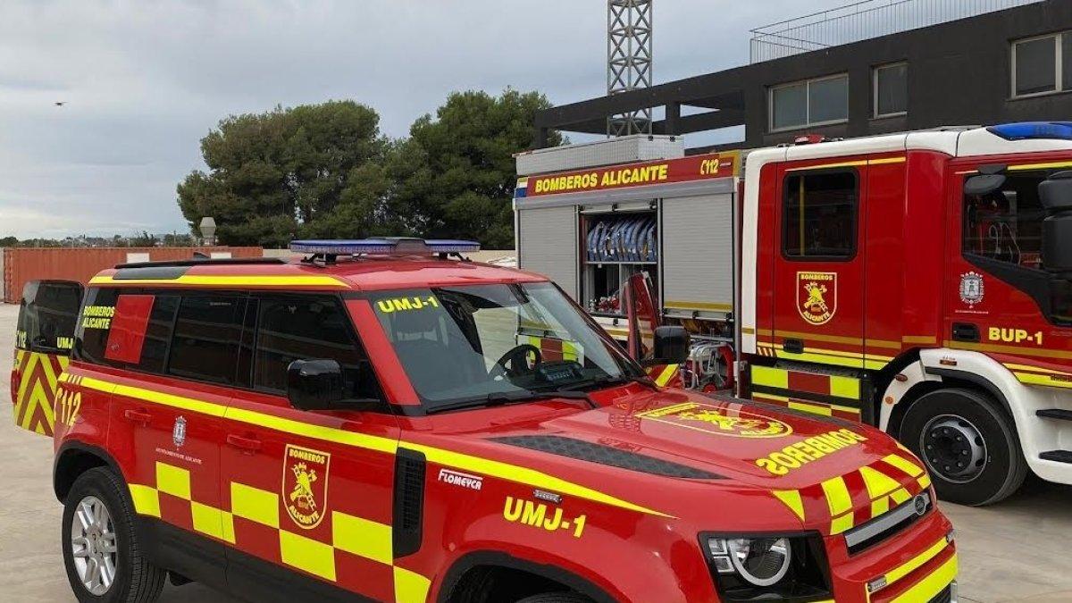 Incendio en Orihuela: Tres personas intoxicadas y extracción mecánica de humo en una vivienda baja